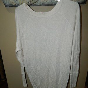 Wms Shrinking Violet Beige Top Size M (W-34)